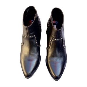 STEVE MADDEN STUDDED ANKLE BOOTIES WOMENS SIZE 9